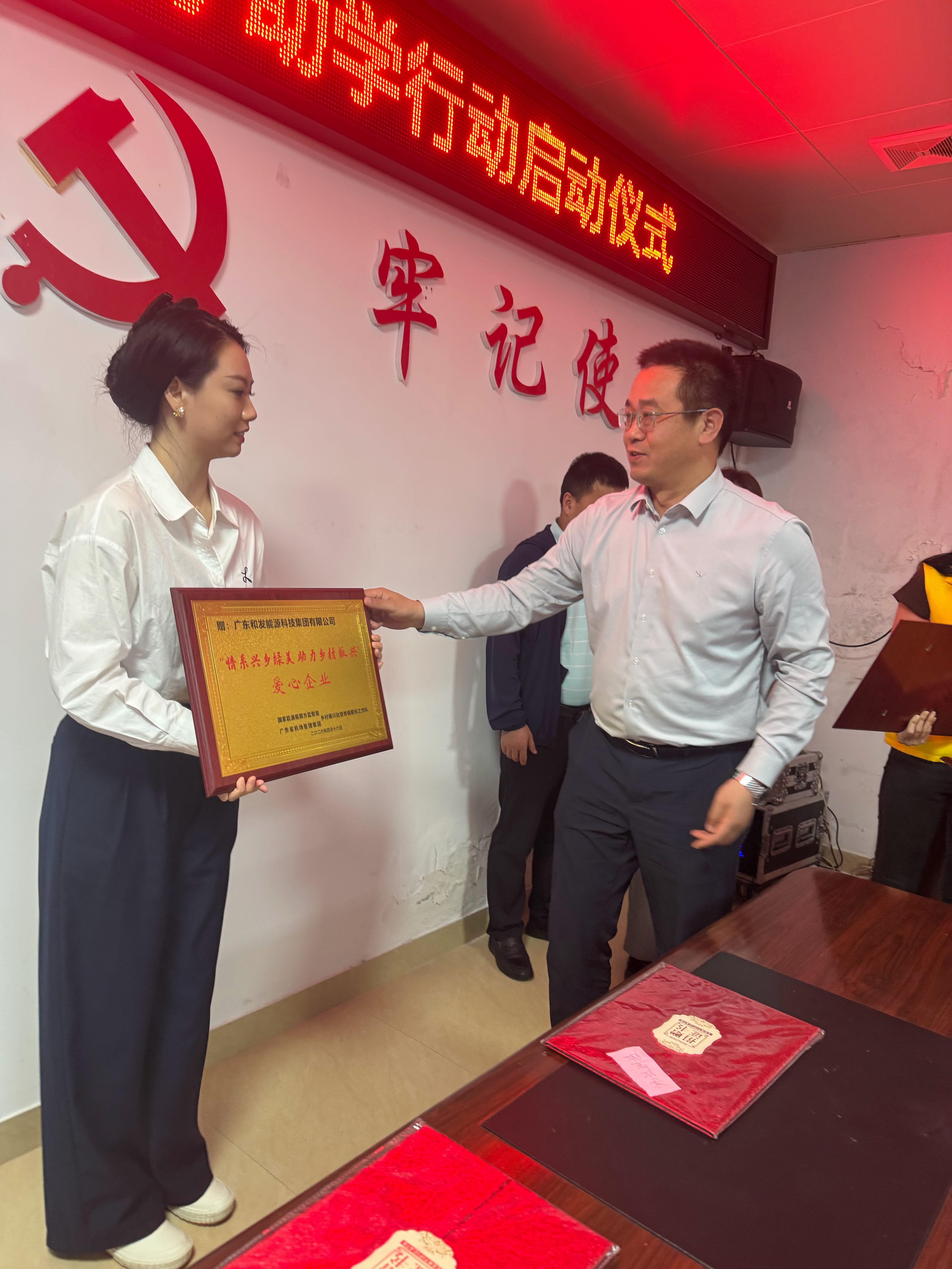 HJC�ƽ�ǡ�(�й���)���Źٷ���վ